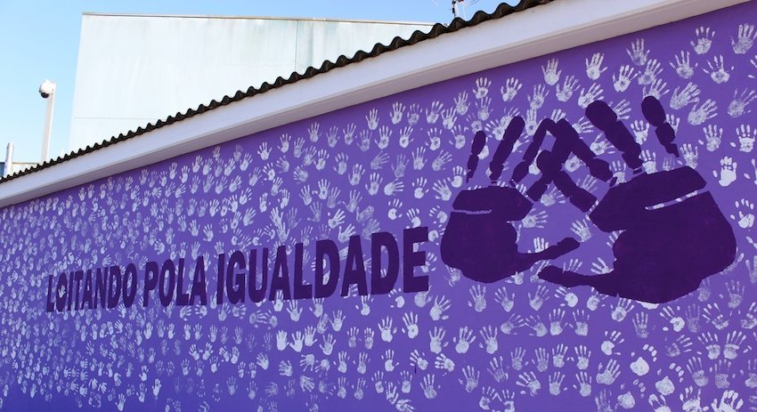 Mural Loitando pola Igualdade en Vimianzo