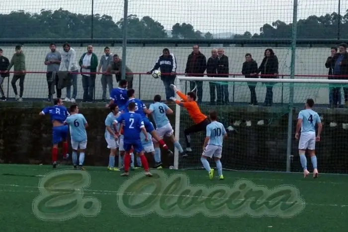 CD Muros - UD Monte Louro. Foto: Eduardo Olveira.