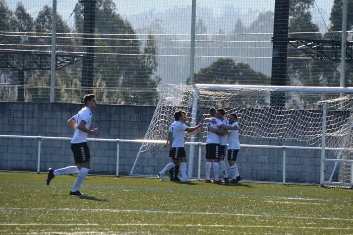 Celebración do gol de Jesús ante o Esclavitud