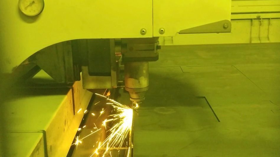 Gerca realiza cortes de metal laser