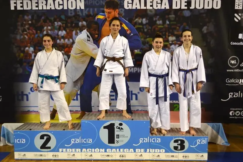 CAMPEONA GALLEGA -52 KILOS NAIRA BLANCO copia