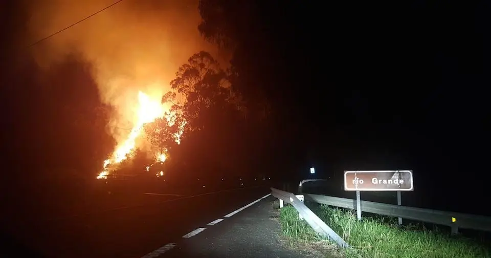 Incendio en Calo-Vimianzo