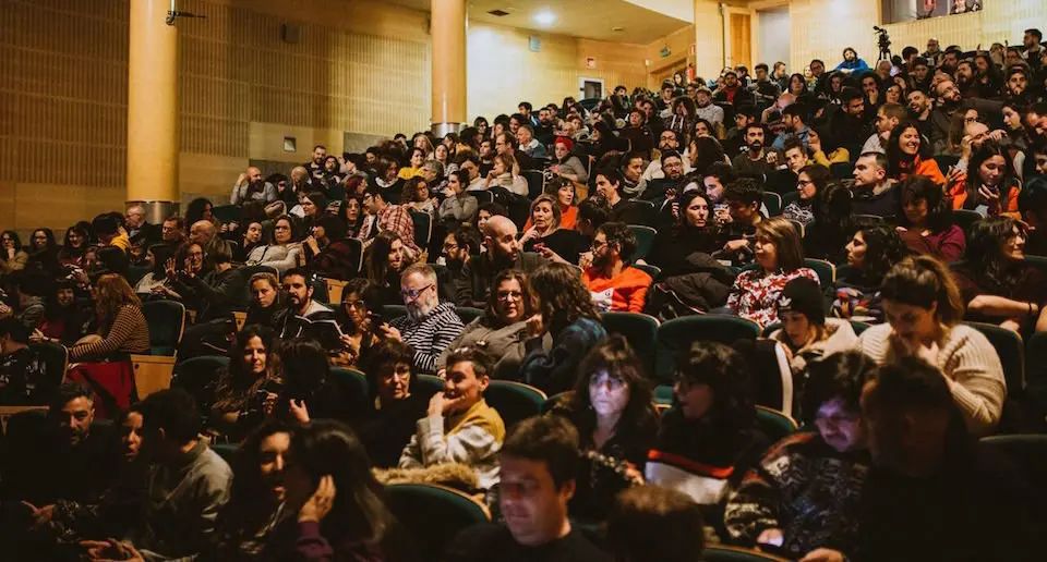 Publico ateigando o Pazo da Cultura para o Carballo Interplay 2019-Foto-David Bombilla