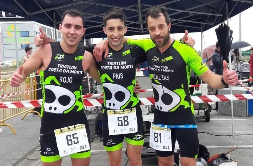 Adrian Rojo Fran Pais e David Calzas do Triatlon Costa da Morte en Ferrol