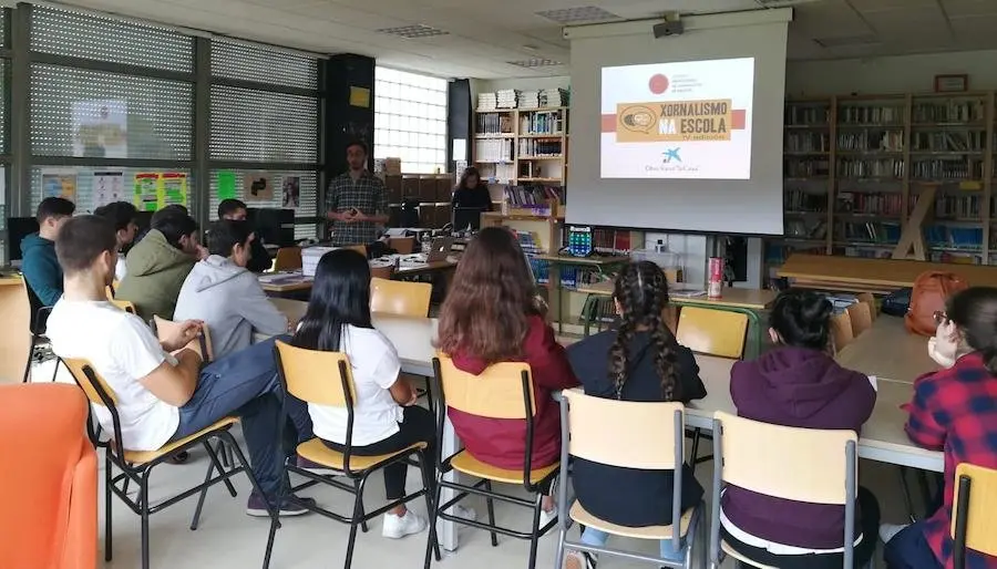 Obradoiro de Xornalismo na Escola do CPXG no CPI Plurilingüe Cabo da Area de Laxe