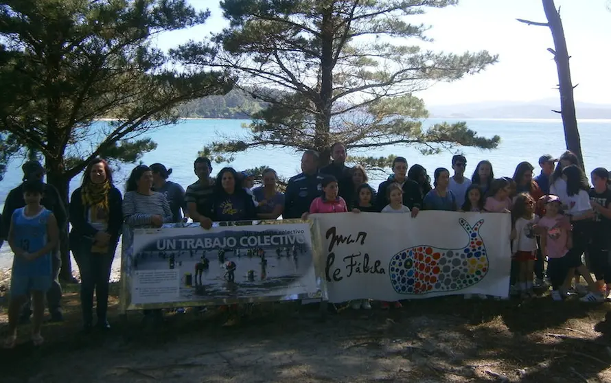 Limpeza con Mar de Fabula en Camarinas