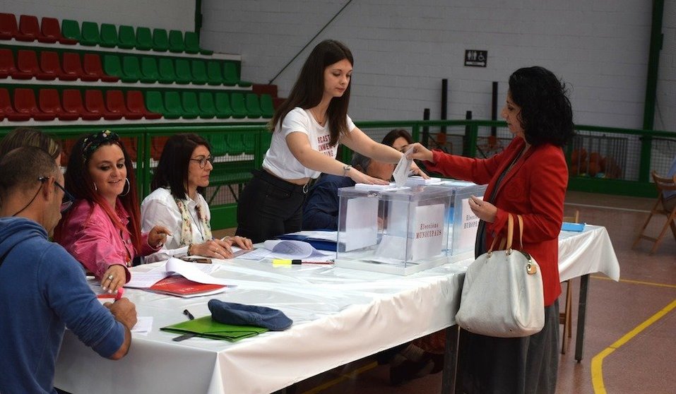 Margarita Lamela Votando en Cee-Foto-Rafael Quintans