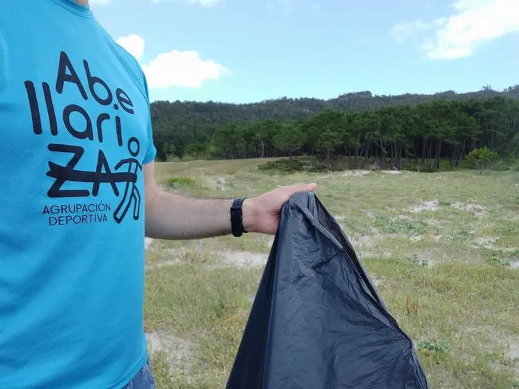 Limpeza da praia de Balares con Abellariza 2