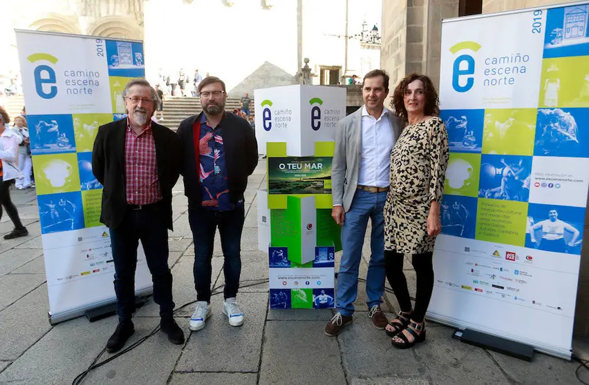 O director da Agadic, Jacobo Sutil, participa na presentación en Galicia do programa Camiño Escena Norte, de intercambio cultural con Asturias, Cantabria e País Vasco.
FOTOS CONCHI PAZ