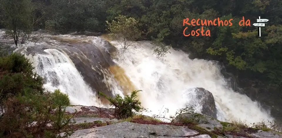 Recunchos da Costa-A Fervenza de Arcos nun dia de enchenta-Foto-Placido Trillo 1