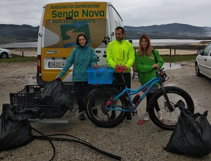 Limpeza de praias con Senda Nova