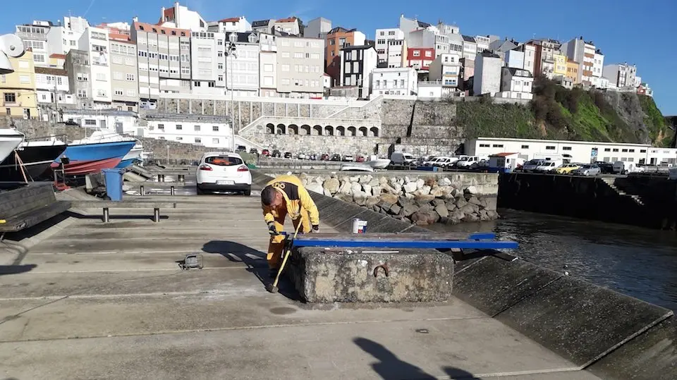 Traballos estrutura instalación radar Malpica