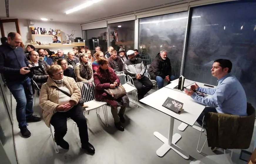 Presentacion do libro de Modesto Fraga-Foto-Antonio Nodar