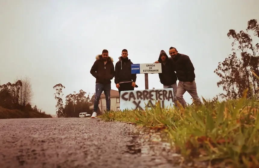 vecinos esixen a estrada de Grixoa en Santa Comba