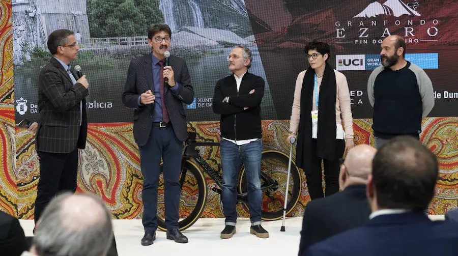 Presentacion do Gran Fondo Ezaro e La Vuelta pola Costa da Morte en Fitur