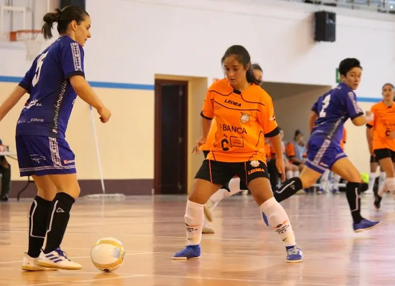 Carla Martinez coa laranxa do Viaxes Amarelle vai a Seleccion Espanola