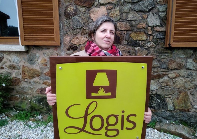 Carmen Leis co logo LOgis de Casa Fontequeiroso