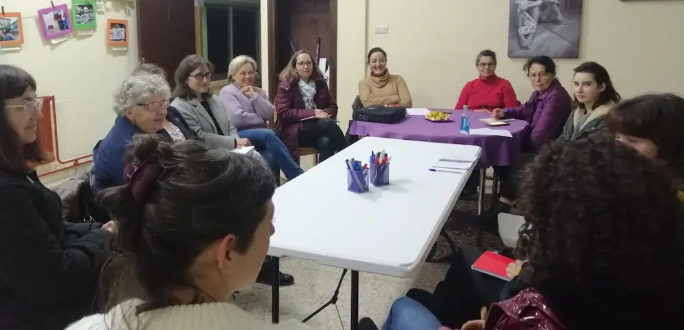 Reunion de Mulleres da Costa da Morte para organizar o 8M