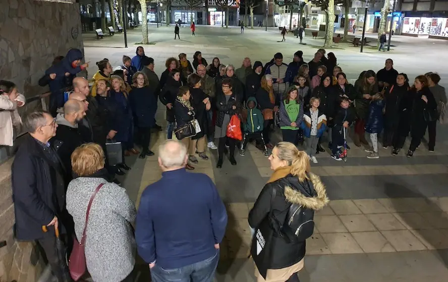 Concentracion contra a violecia machista en Carballo-Foto-RebelionAluminio