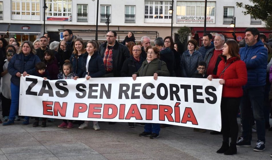 Manifestacion contra os recortes en pediatria-Foto-Rafa Quintans 2