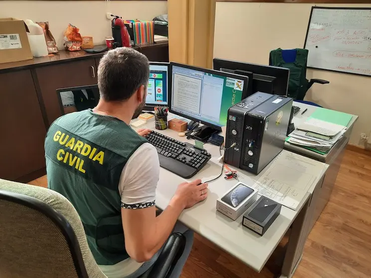 Equipo de Estafas Telemáticas da Garda Civil da Coruna