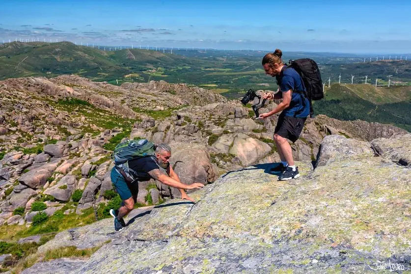 Marcos Redondo escadando o Monte Pindo para o proxecto Galicia The Celtic Motherland Project