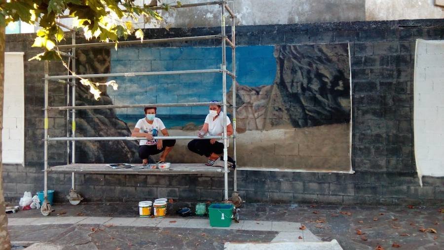 Artistas que pintan os Muros de Corme