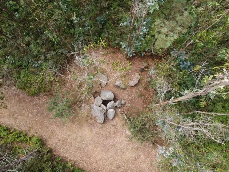 Vimianzo roza as mamoas da Ruta dos Dolmens