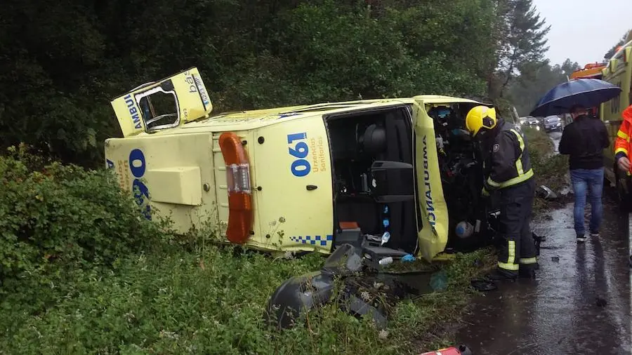 Accidente dunha ambulancia en Malpica