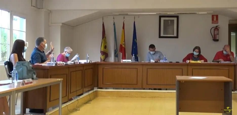 Pleno de Santa Comba emitido pola canle municipal