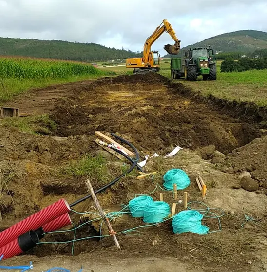 Obras na granxa do Aprazadoiro-Salto 2