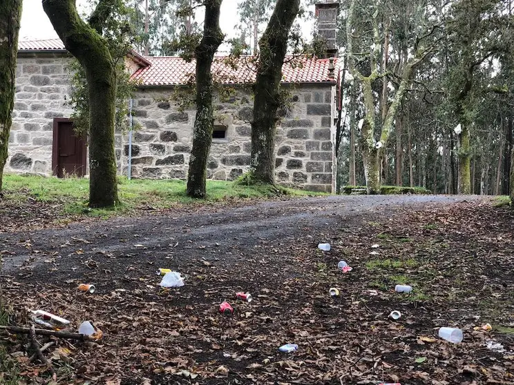 Fotodesfeita-Botellon en Monte Toran