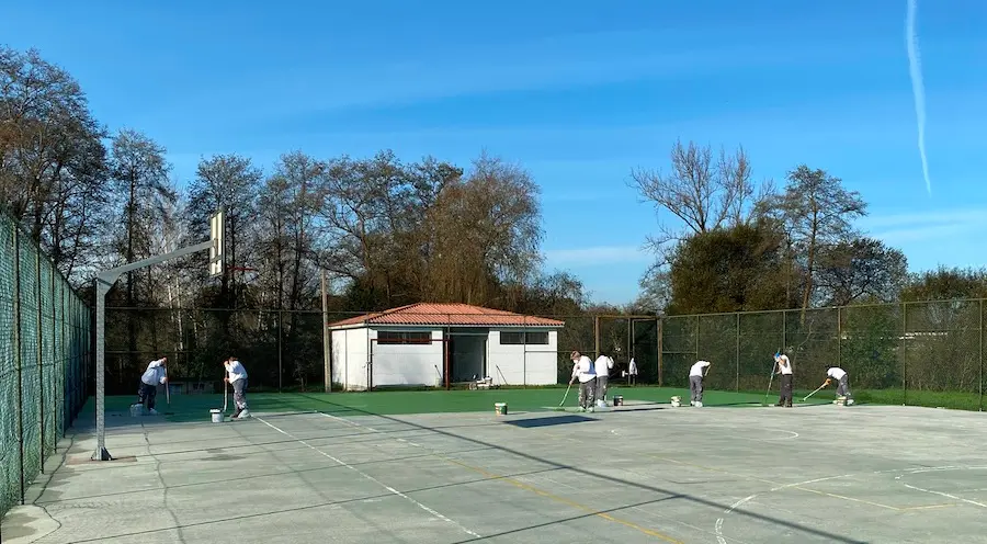 Obradoiro de emprego na pista polideportiva de O Vilar