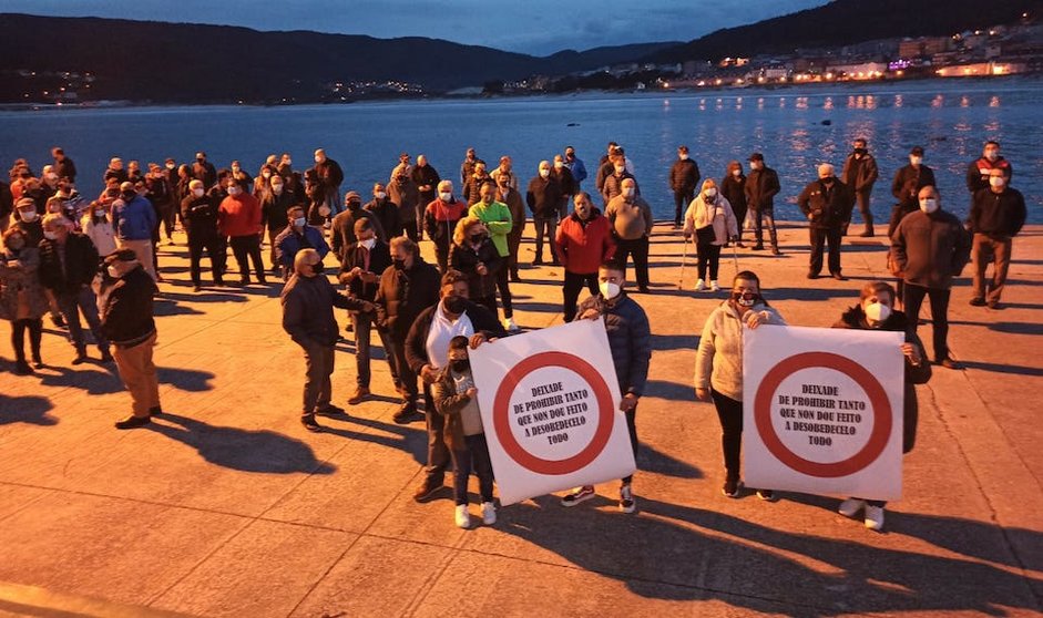 Pescadores de Laxe protestando contra o acoso das autoridades nos portos