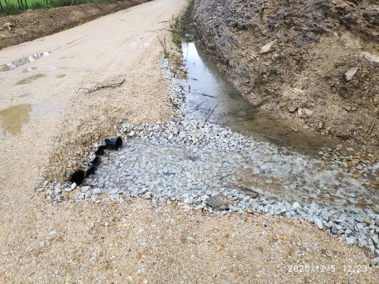 Obras de canalizacion a saida da mina da Carballeira