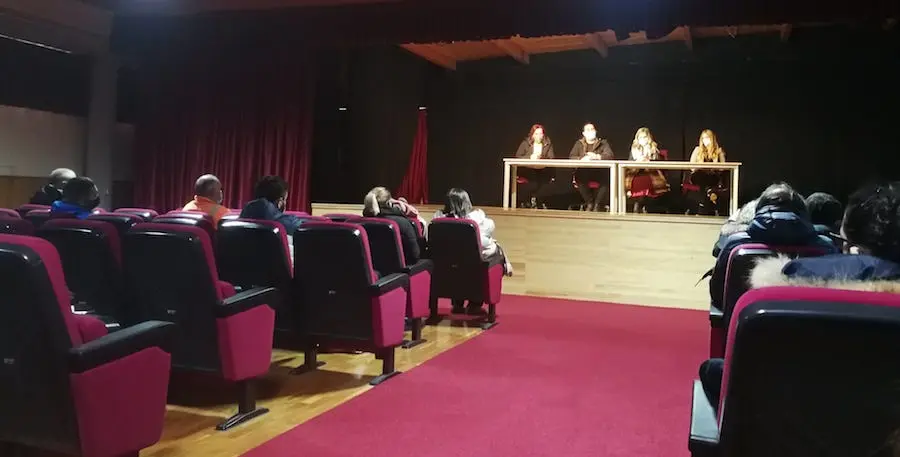 Muxía, Vimianzo e Camariñas presentan o obradoiro de emprego_ ‘Camiño ao emprego’. copia
