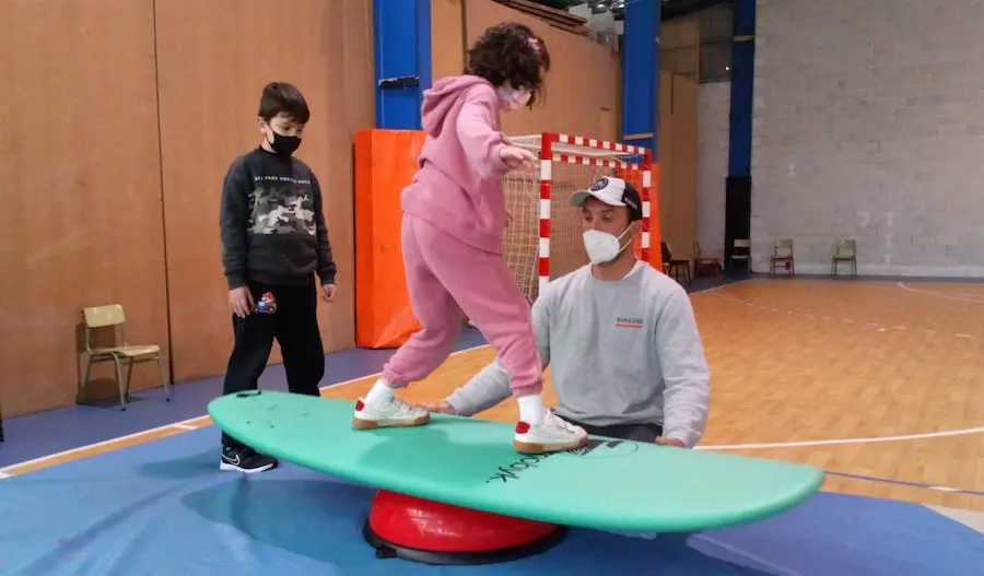 Aprende Co Surfing na escola de Camarinas