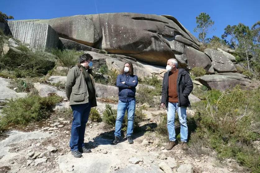 Alberto Lema e Antons Sanchez con Carlos Penedo na Ferida dos Penedos