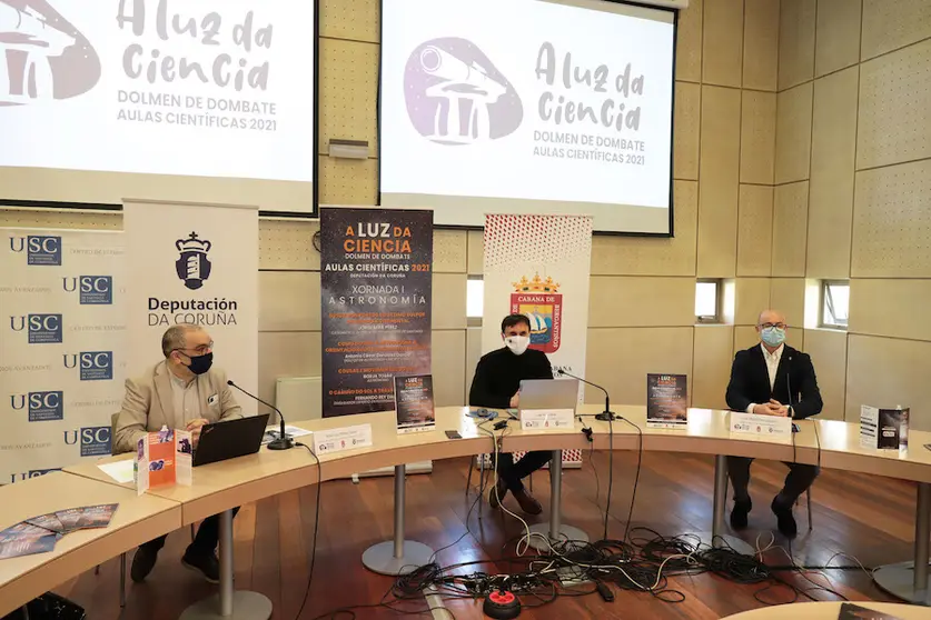 Presentacion das Aula Cientificas na Aula de Dombate