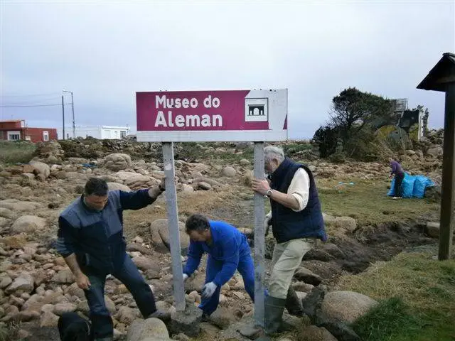 Limpeza no Museo Xardin de Man por Mar de Fabula