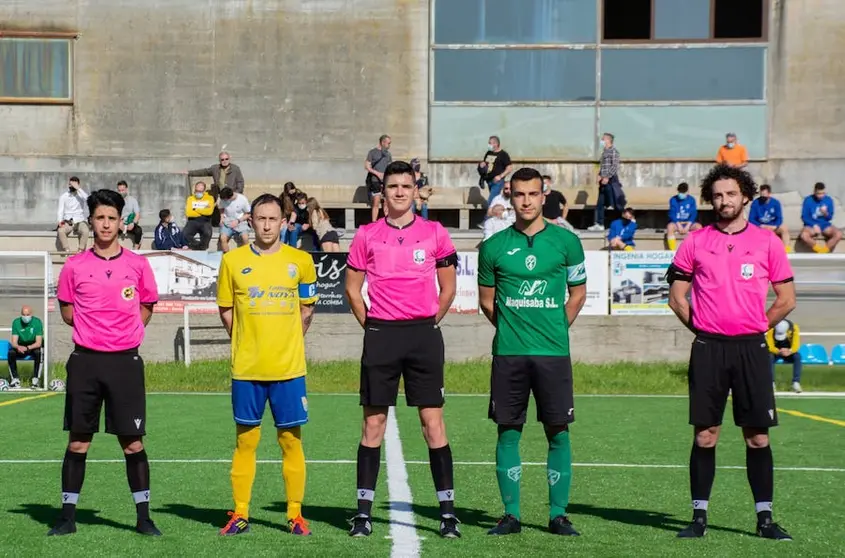 Capis do Dubra e o Xallas en Fontenla co trio arbitral-Foto-Dubra