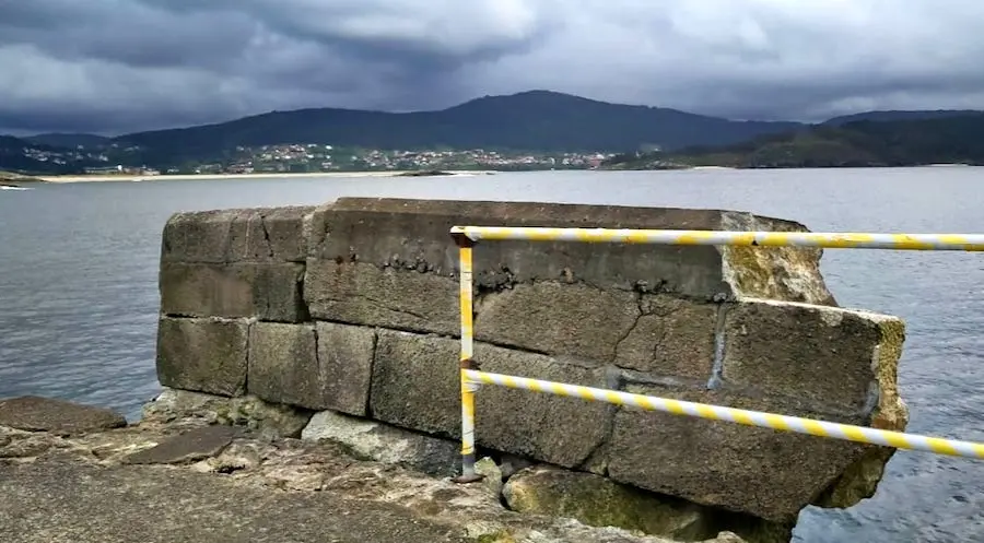 Muro en mal estado en Balares