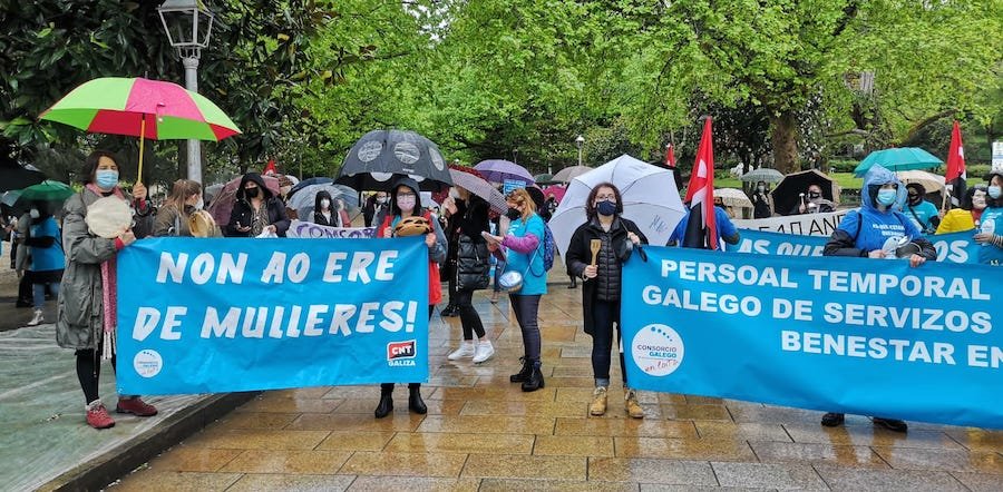 Manifestacion das traballadoras do Consorcio de Igualdade e Benestar en Santiago