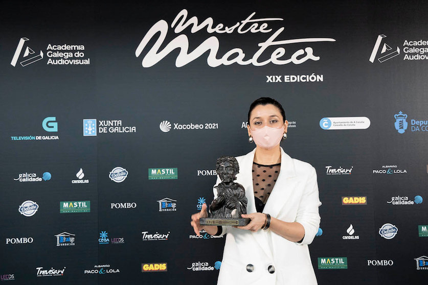 Marta Lado co premio Mestre Mateo 2021 copia