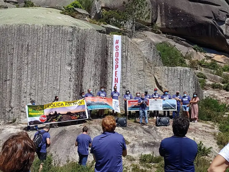 Marcha polos Penedos de Traba e Pasarela