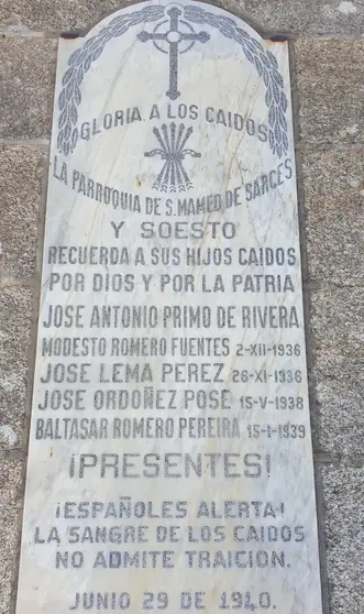 Placa franquista en Soesto.Laxe