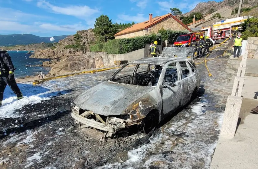 Coches calcinados en Quilmas