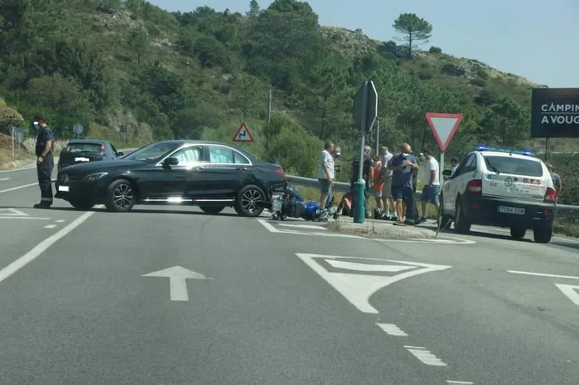 Accidente de moto en Louro-Foto-Xose Sendon