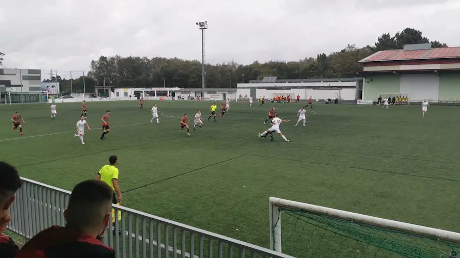 O Fisterra debutou de blanco na laracha