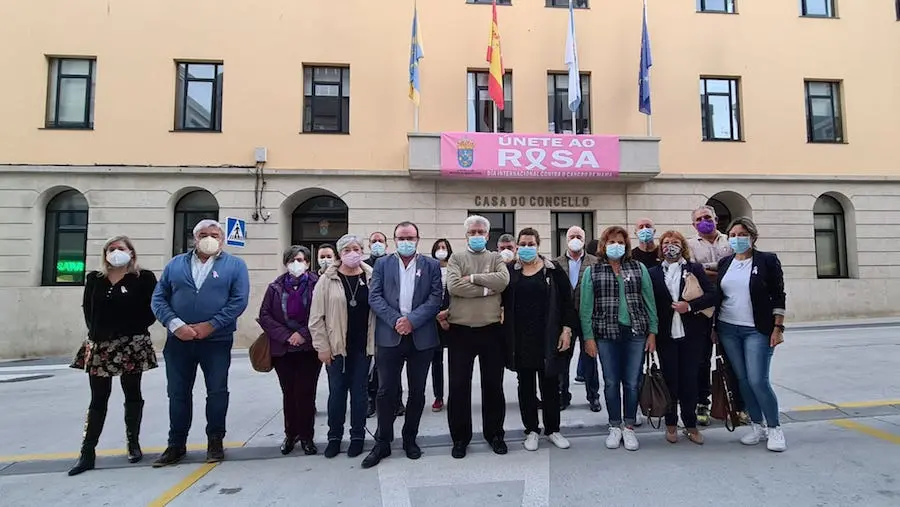 FOTO MALPICA- Pancarta polo Dia contra o Cancro de Mama